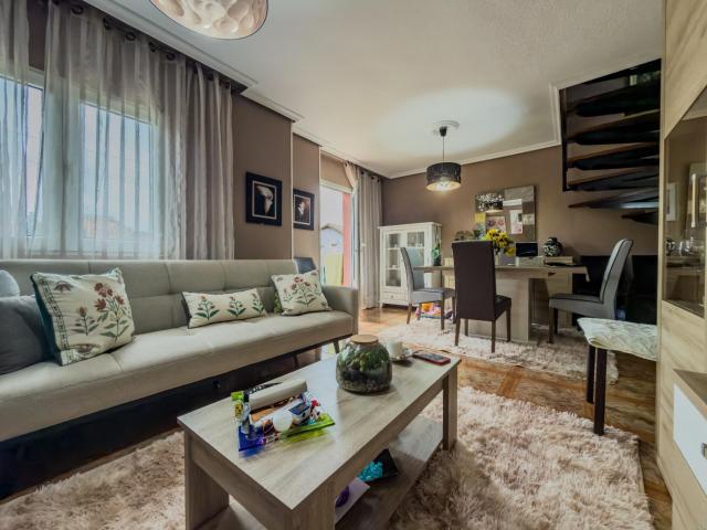 Chalet pareado en calle San Pedro SOBARZO