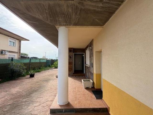 Chalet pareado en El Casar