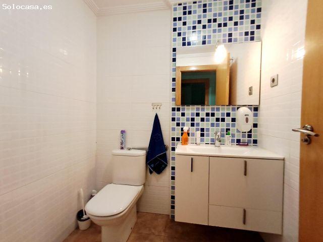Chalet pareado en El Mirador – Listo para entrar a vivir 4 Dormitorios y tres Baños.
