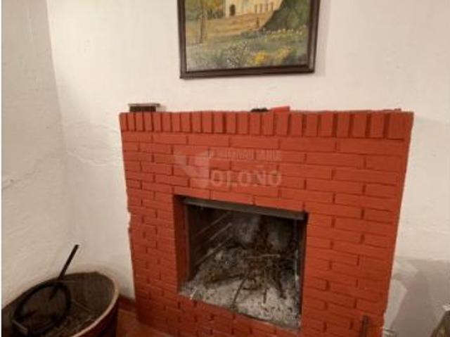 Chalet pareado en esquina