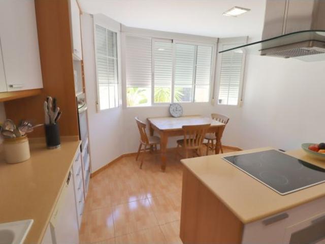 Chalet pareado en la zona residencial de Rocafort