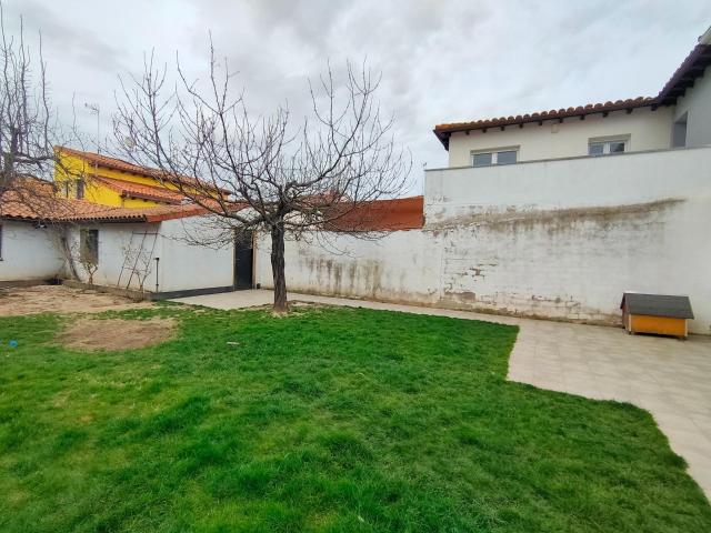 Chalet pareado Illera Burgos
