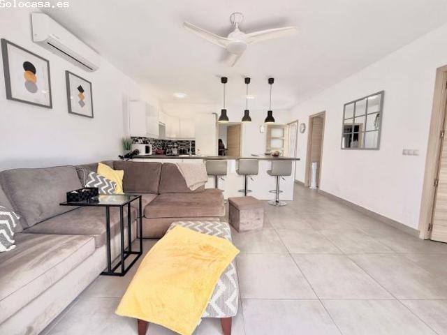 Chalet pareado reformado con piscina privada en Benalmádena, Costa del Sol | Vivienda en Torremar