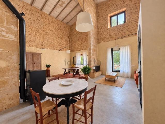 Chalet, Petra