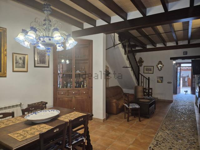 Chalet, Petra