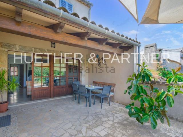 Chalet, Petra