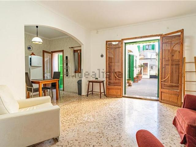 Chalet, Petra
