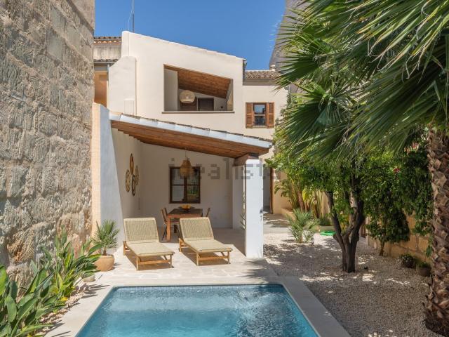 Chalet, Petra