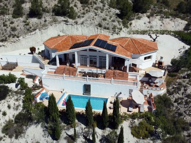 Chalet, Petrer