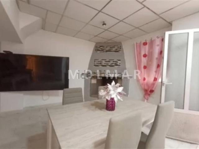 Chalet, Petrer