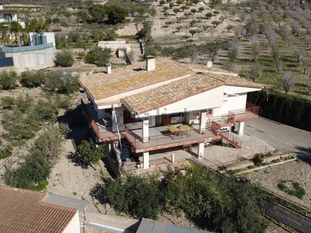 Chalet, Petrer