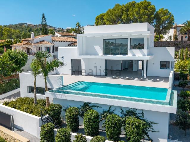Chalet, Pego