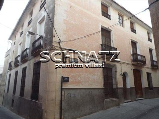 Chalet, Pego