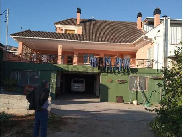 Chalet, Pego