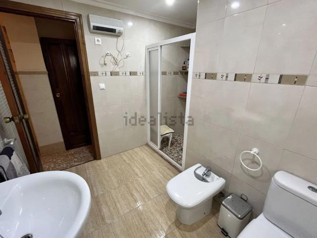 Chalet, Pego