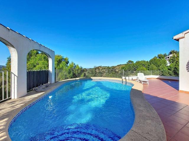 Chalet, Pego