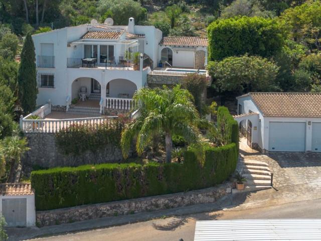 Chalet, Pego