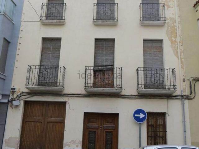 Chalet, Pego