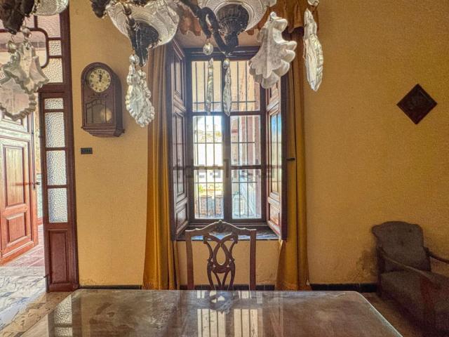 Chalet, Pego