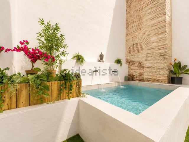 Chalet, Pego