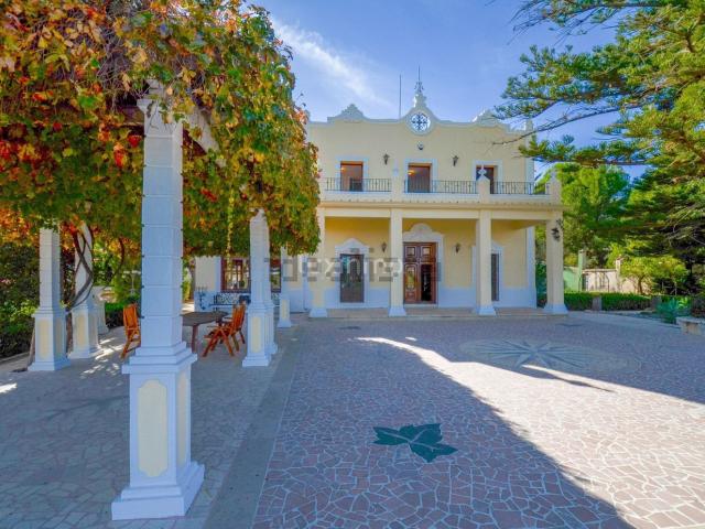 Chalet, Pego