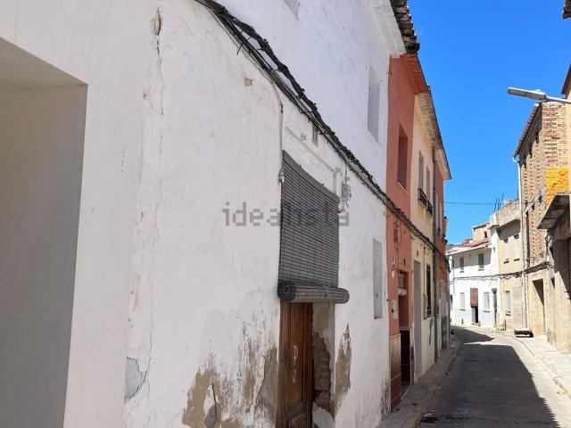 Chalet, Pego