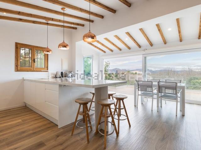 Chalet, Pego
