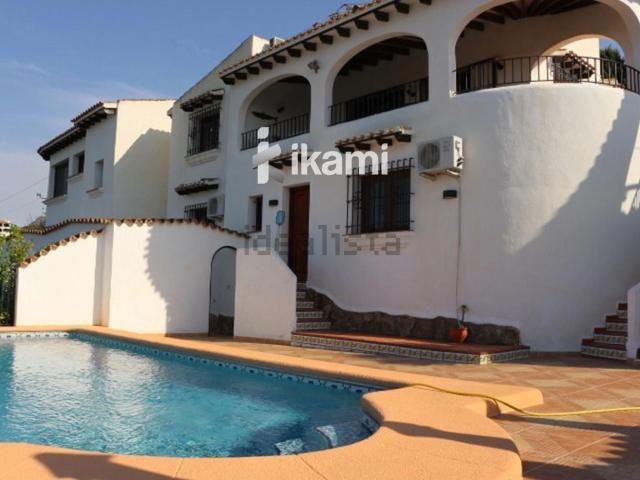 Chalet, Pego