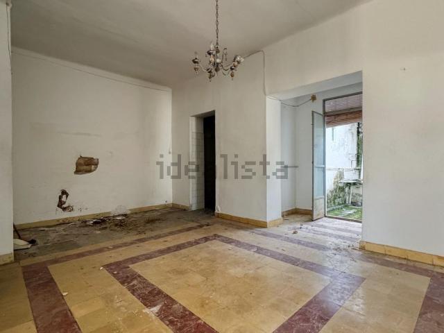 Chalet, Pego