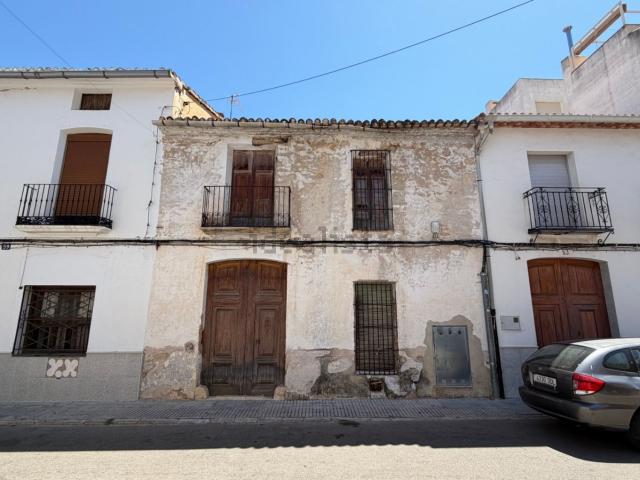 Chalet, Pego