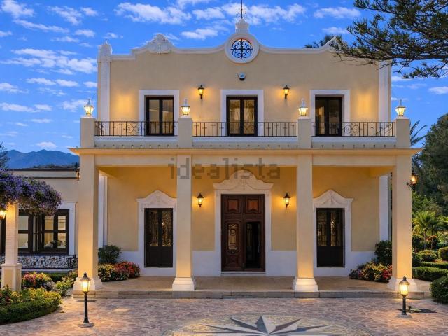 Chalet, Pego