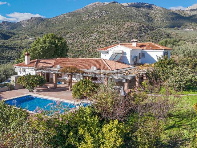 Chalet, Periana