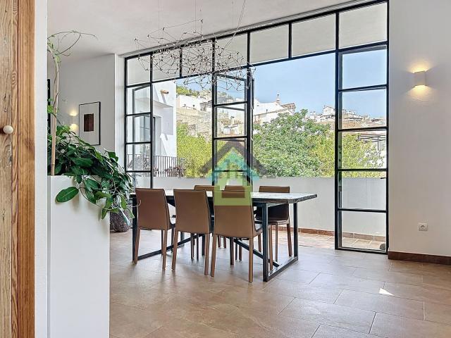 Chalet, Periana