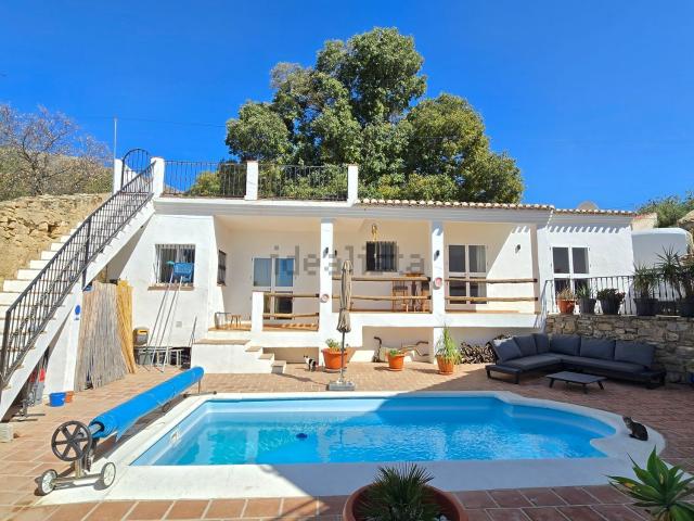 Chalet, Periana