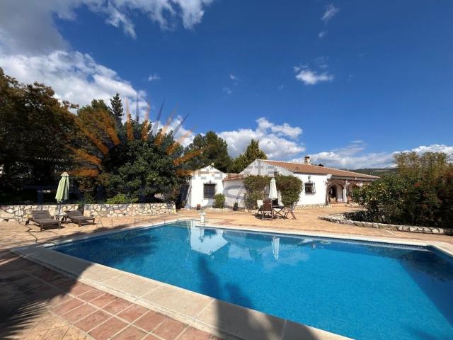 Chalet, Periana