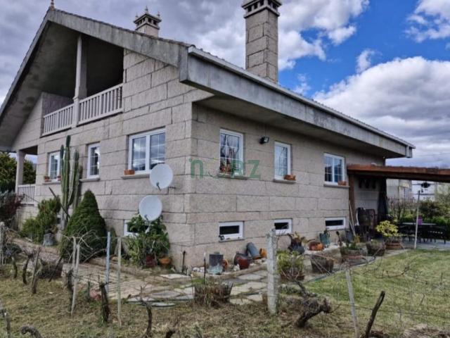 CHALET PIEDRA INDEPENDIENTE EN RIBEIRO