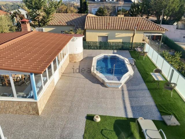 Chalet, Piera