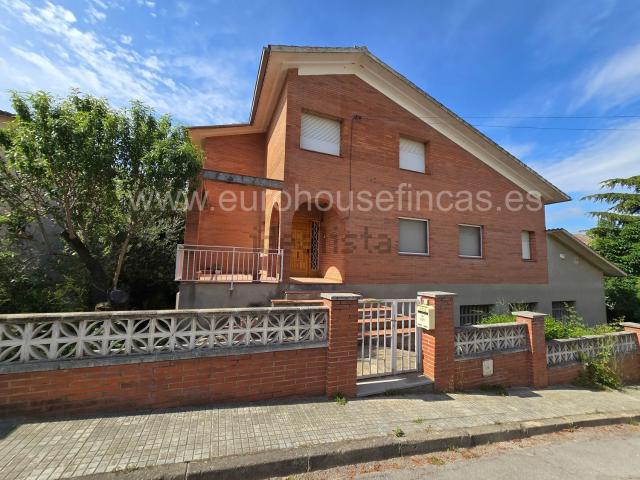 Chalet, Piera