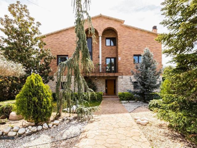 Chalet, Piera