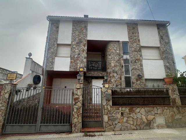 Chalet, Piera