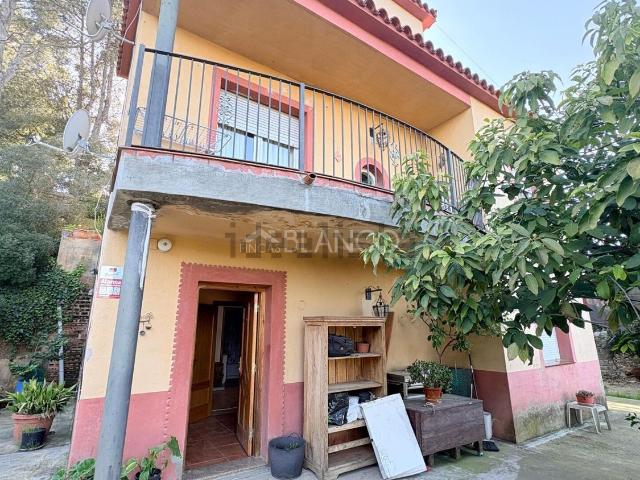 Chalet, Piera