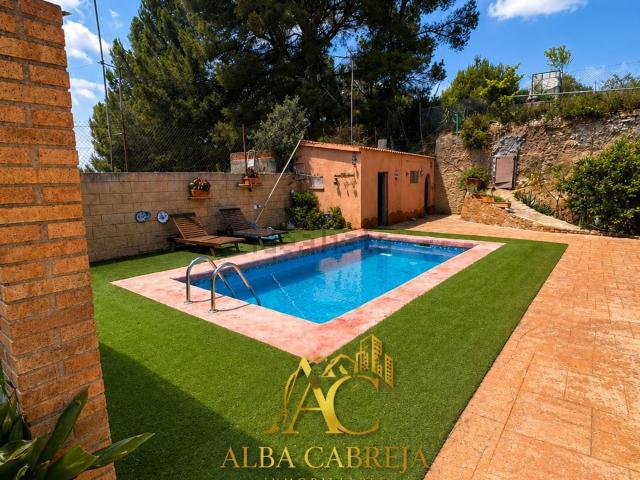 Chalet, Piera
