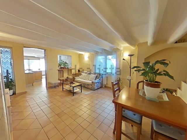 Chalet, Piera