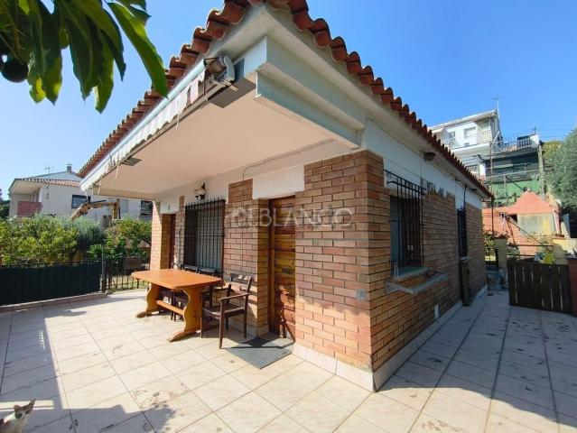 Chalet, Piera