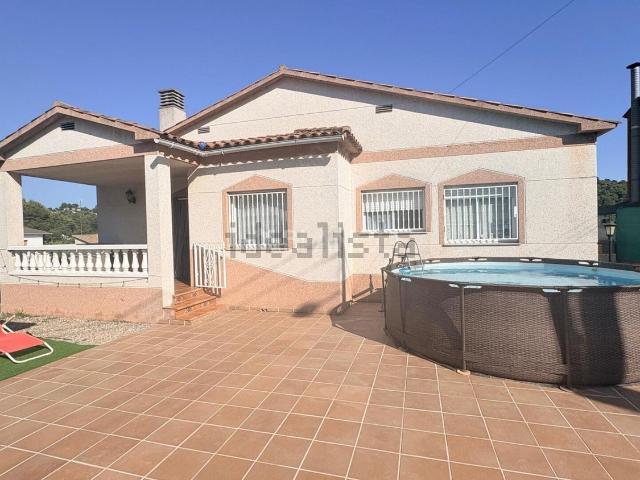 Chalet, Piera