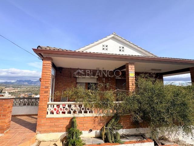 Chalet, Piera