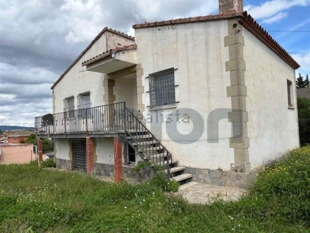 Chalet, Piera