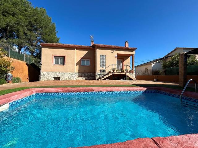 Chalet, Piera