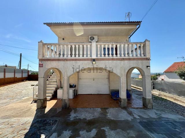 Chalet, Piera