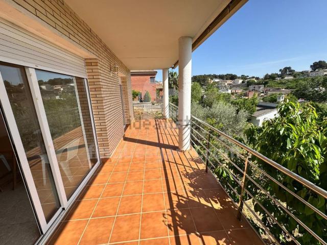 Chalet, Piera